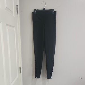 ISSI Black Leggings